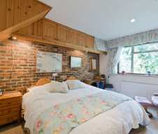 picture of a bedroom